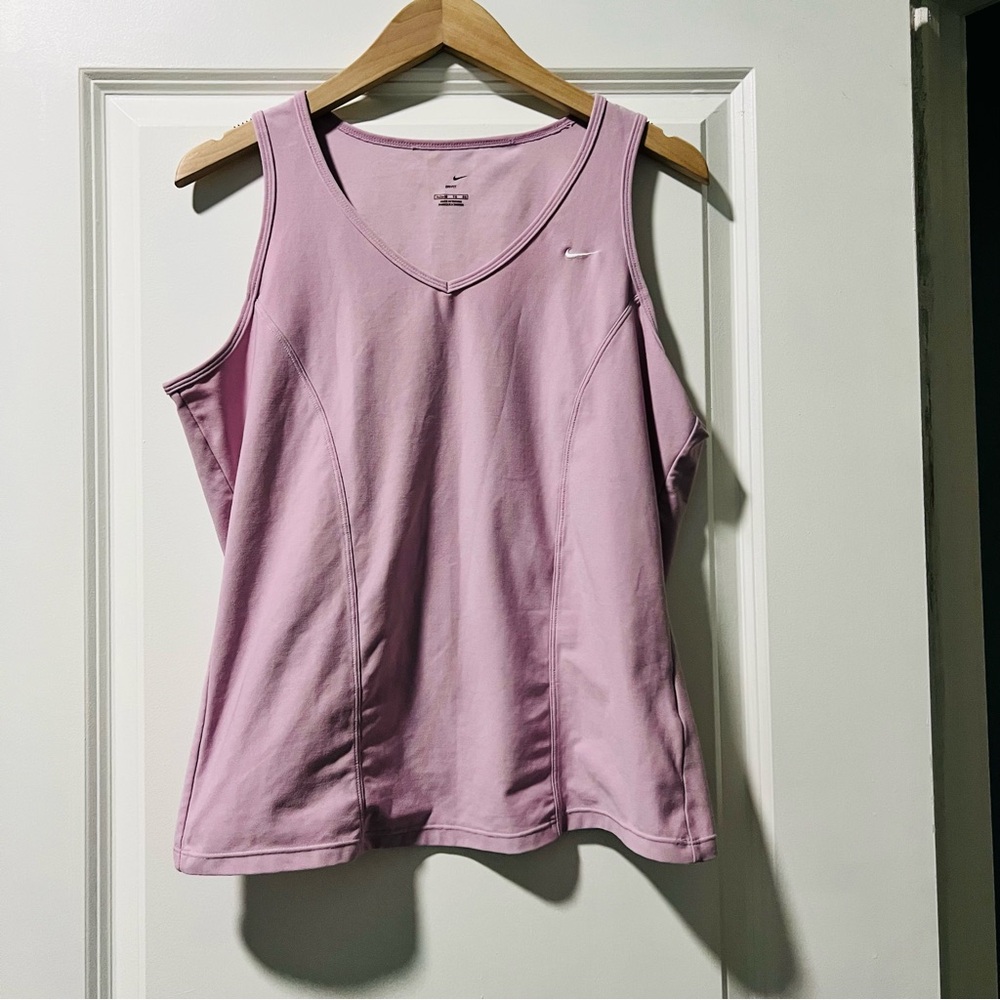 Nike Women’s Drifit Mauve Athletic Tank Top Size XL (16-18) Lightweight
